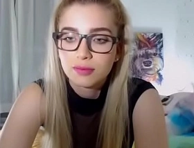 Webcam sexy blonde live teasing